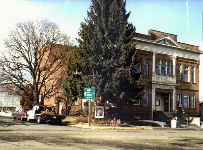 Elgin, Oregon is famous for its Elgin Stampede rodeo, but it also has